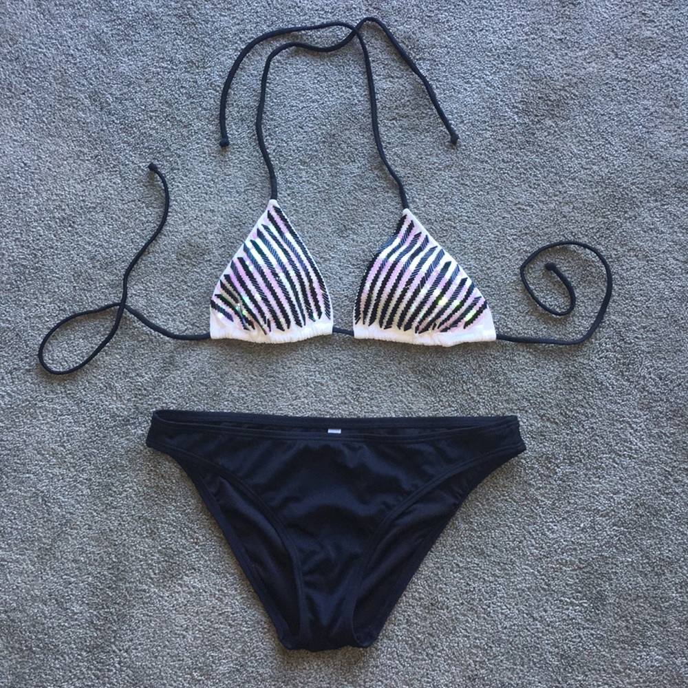 Victoria’s Secret 2 Piece Bikini.  Medium.